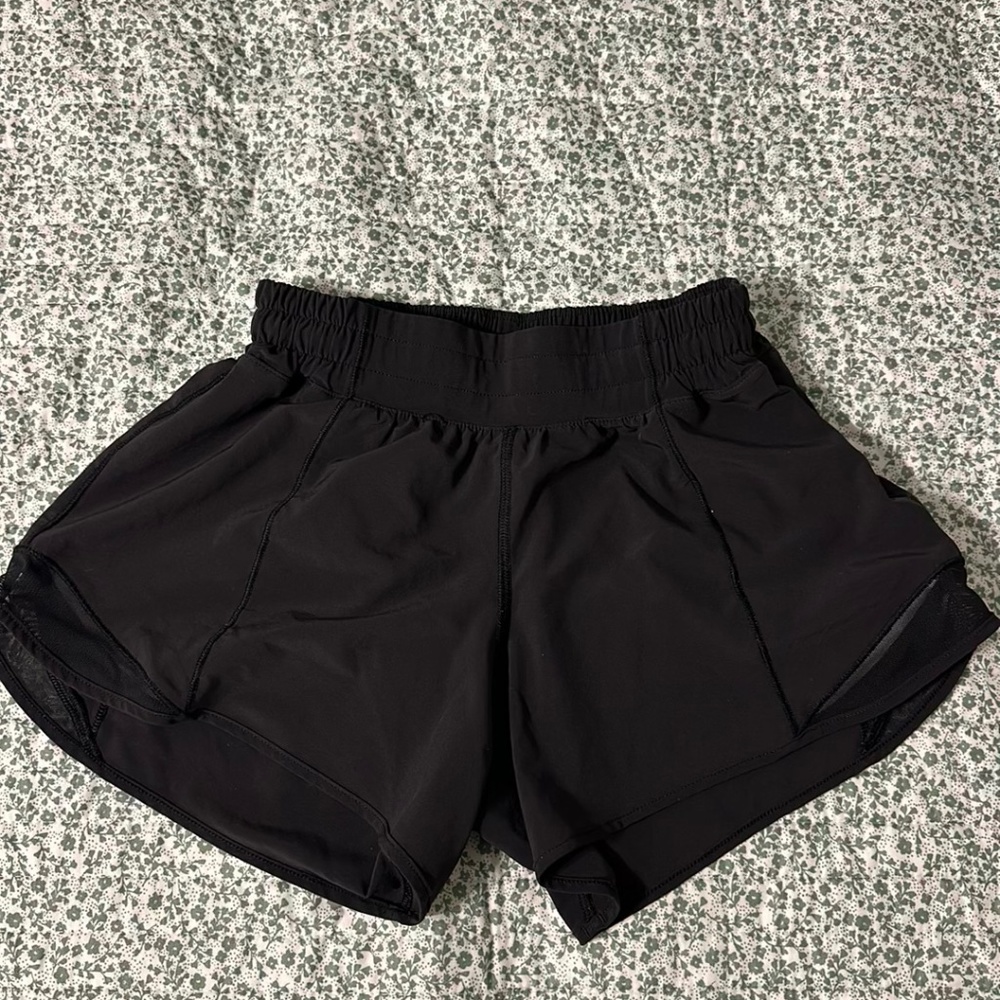 Lululemon Hotty Hot shorts